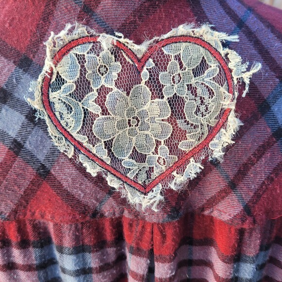 Lace Heart UPCYCLED Flannel | Large - Picture 6 of 6